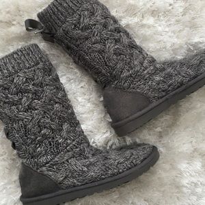 Open to offers ❤️UGG Australia Isla Boot 😍